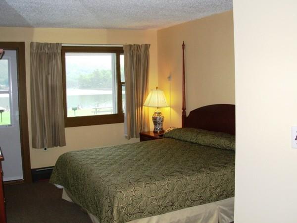 Red Carpet Inn On The Lake - Oneonta Zimmer foto
