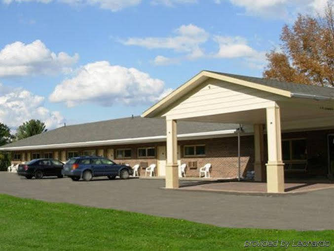 Red Carpet Inn On The Lake - Oneonta Exterior foto